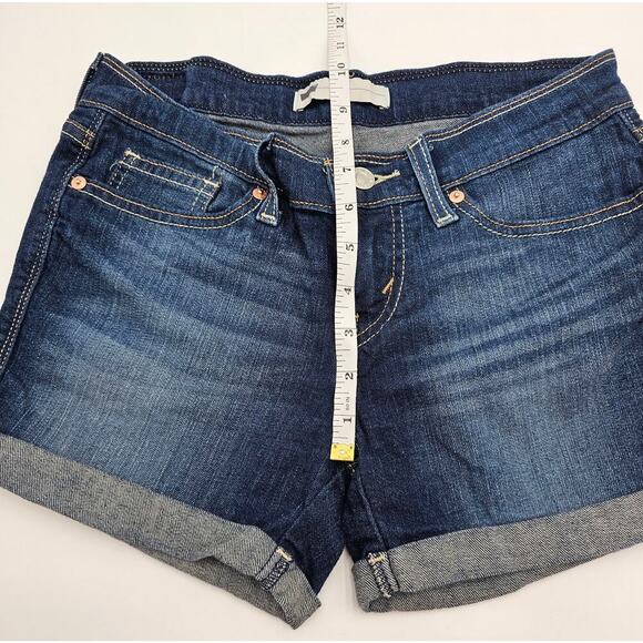 Levi Strauss Women's Size 5 Midi Cuffed Medium Wash Jean Shorts - Picture 6 of 8